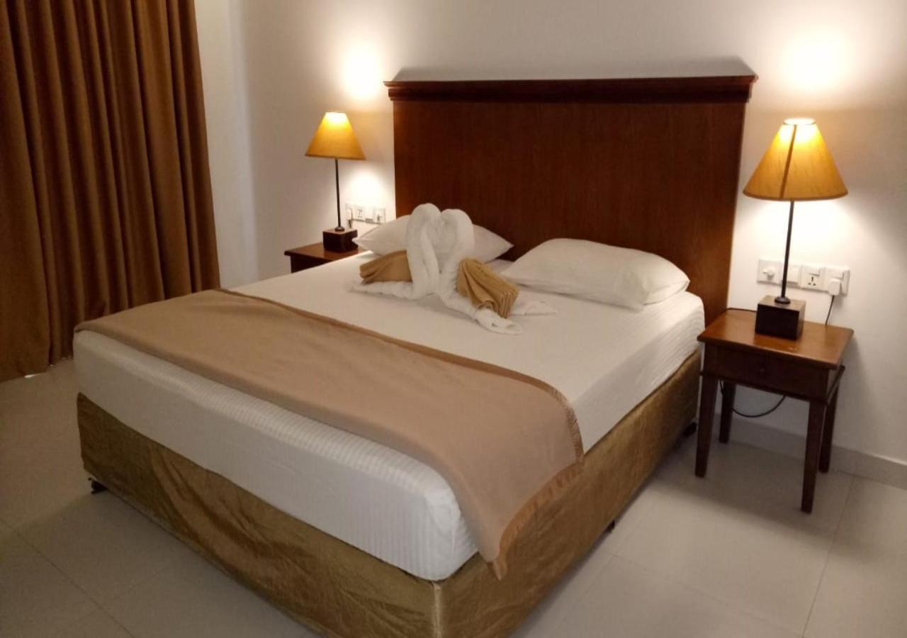 Garden Beach Hotel กาลูทารา ภายนอก รูปภาพ