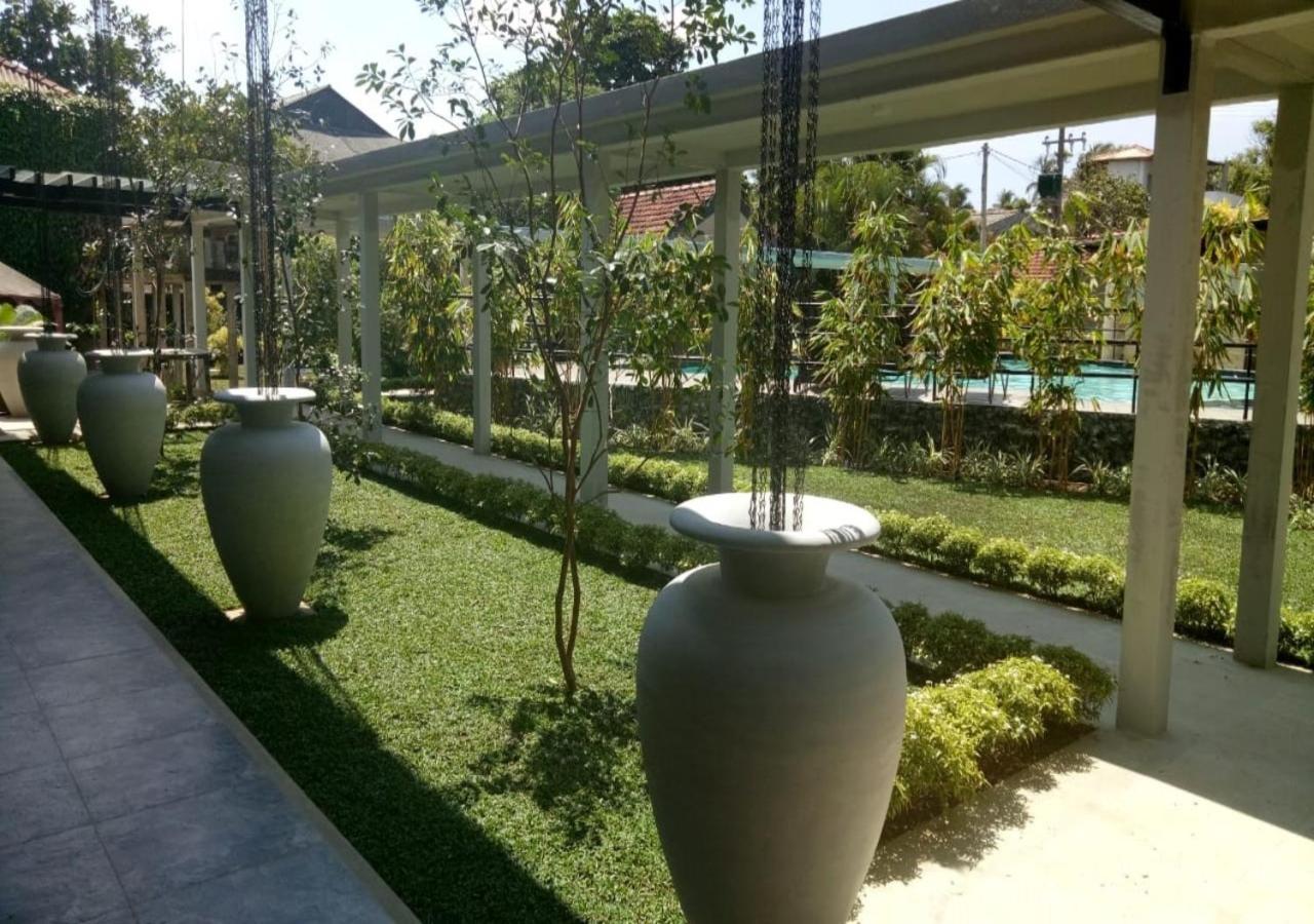Garden Beach Hotel กาลูทารา ภายนอก รูปภาพ
