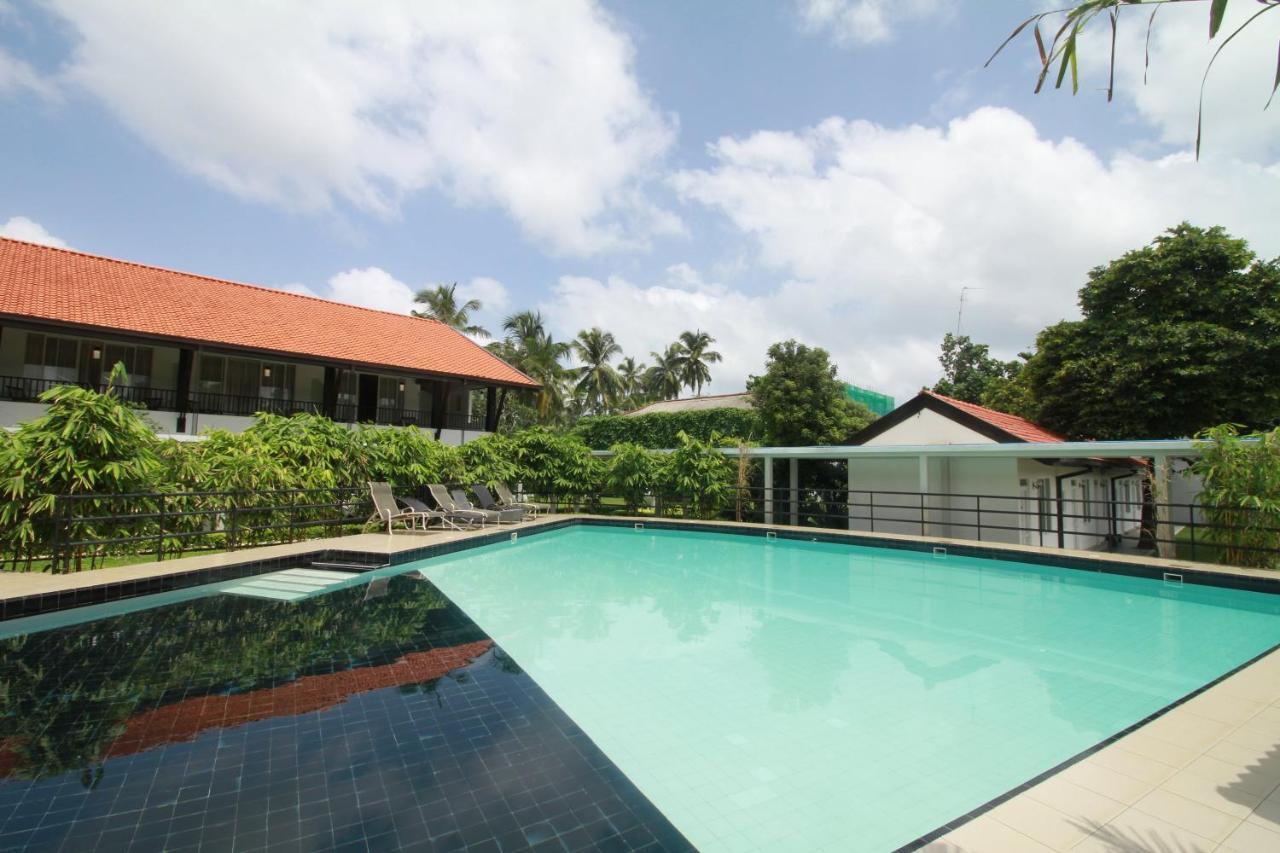 Garden Beach Hotel กาลูทารา ภายนอก รูปภาพ