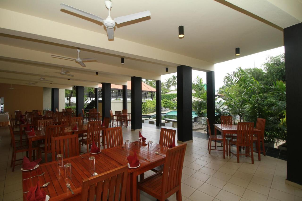 Garden Beach Hotel กาลูทารา ภายนอก รูปภาพ